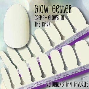 Color Street Glow Getter Creme Nail Wraps – Soft Off-White Glow
